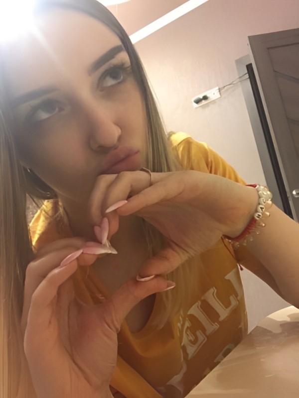 Анечка привлекательная девушка из Спасск-рязанский цена от 1500 руб