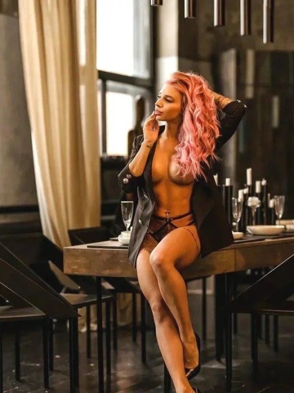 Василия привлекательная девушка из Спасск-рязанский цена от 3500 руб